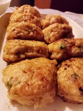 蛋包小肉餅