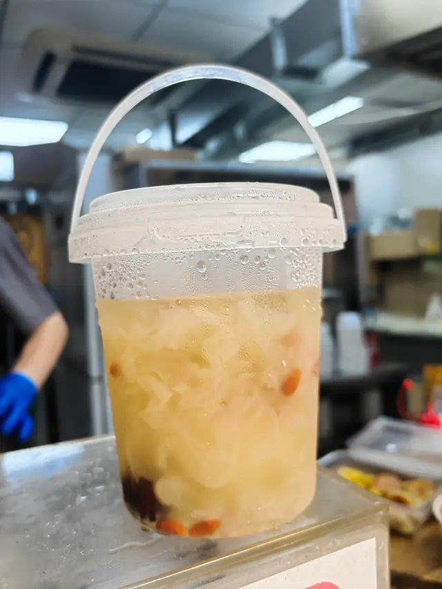 燉雪梨